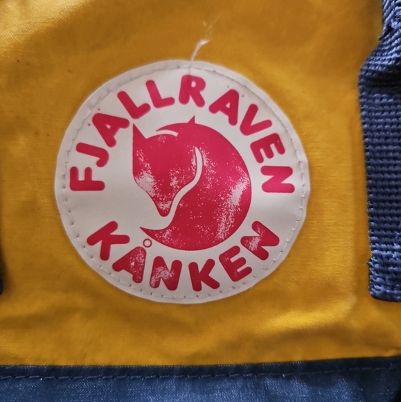 Fjallraven Kånken Faded Red Mini Everyday Outdoor Backpack - Picture 5 of 13